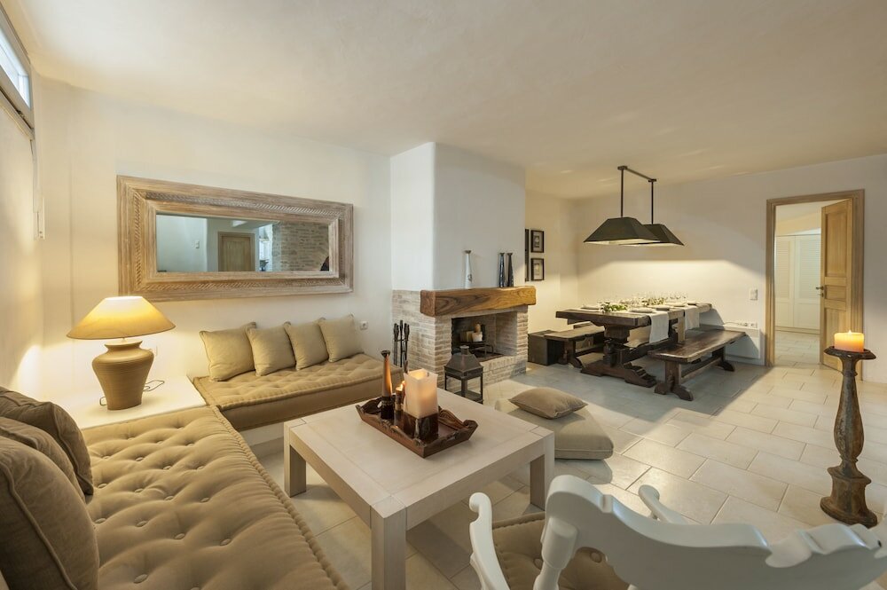 Фото Traditional Stone House in Kostos