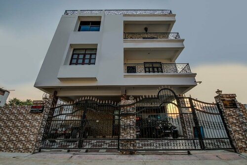 Oyo 10945 Sai Guest House