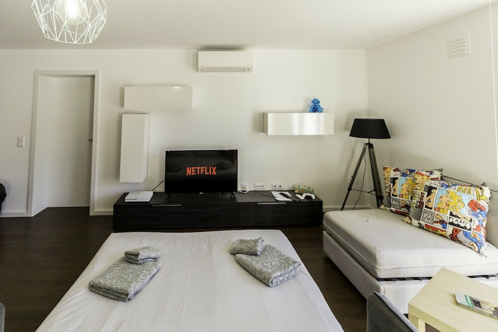 Фото Guest H4u Bonjardim Pop Art City Center