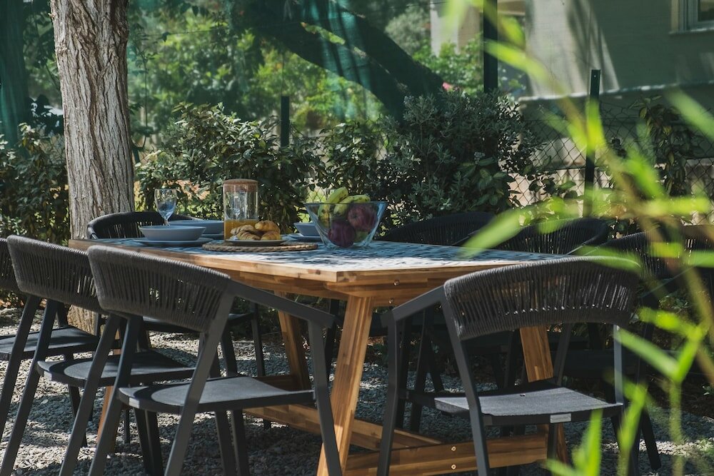 Фото Mid-Century Modern Villa Vintage Charm