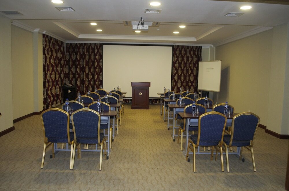 Фото Platinum Hotel