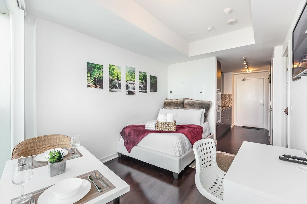 Фото 50+ Floor View of Lake-shore Executive Stay