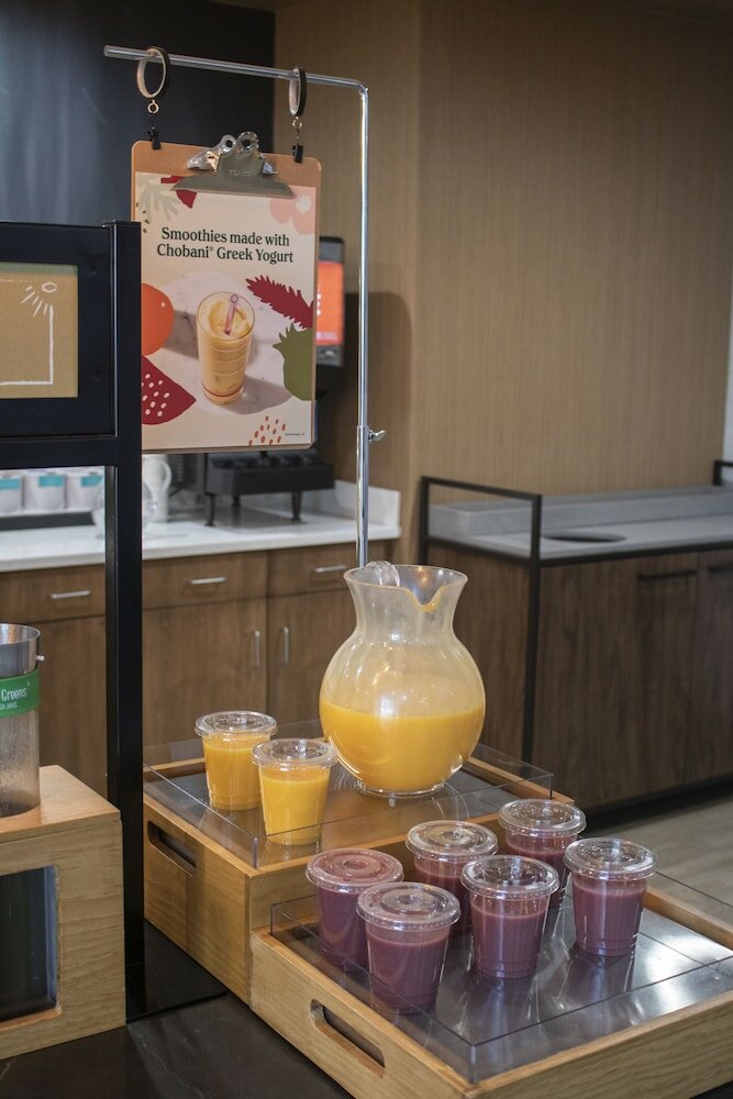 Фото Hampton Inn & Suites Portland West