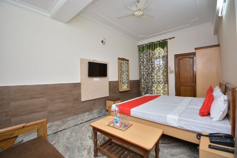 Фото Oyo 40230 Hotel Royal Palace