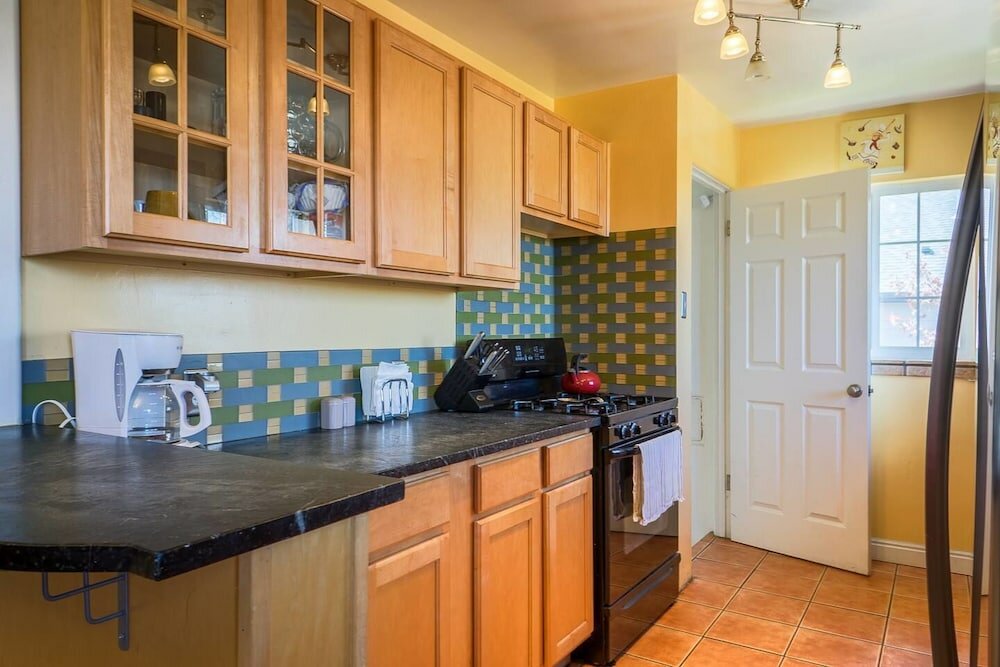 Фото The Retro Escape City Park Hot Tub & Movie Theater