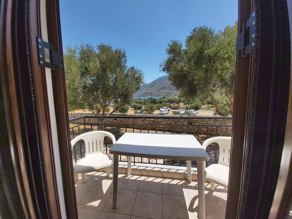 Фото Domaine Papakonstantis Apartments To Let