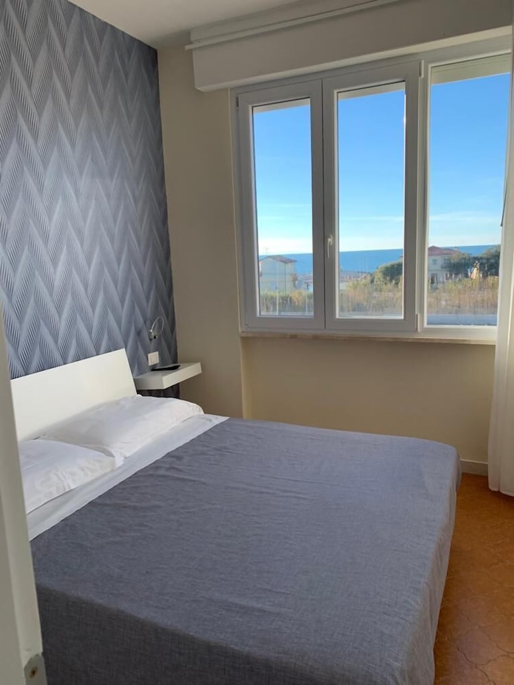 Фото Acquaviva Experience Hotel