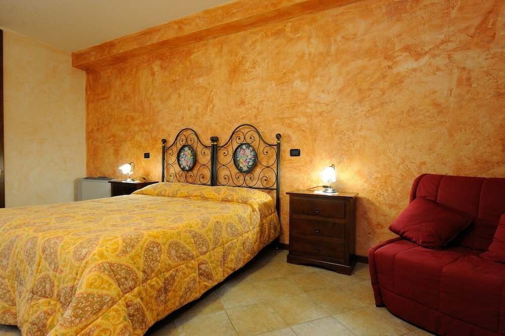 Фото Agriturismo Lustrinu