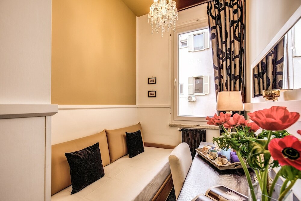 Фото Piazza di Spagna Comfort Rooms