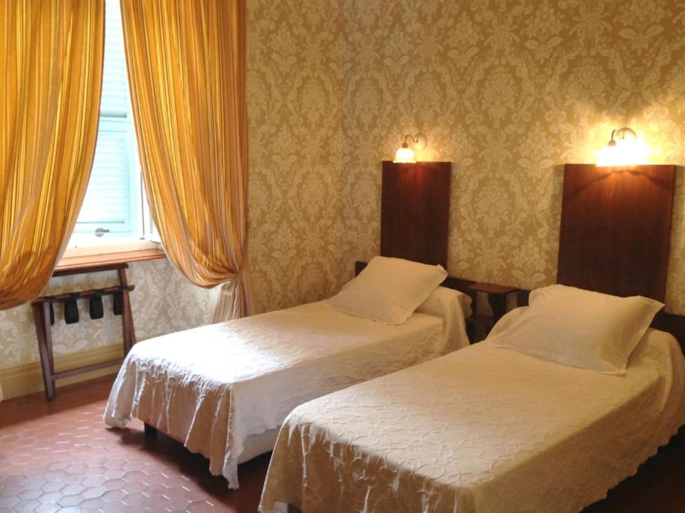 Фото Hotel Central Bastia