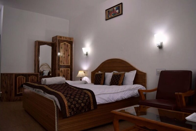 Гостиница Hotel D'Zojila - Kargil