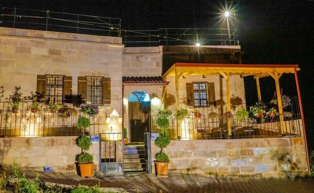 Фото Valley Inn Cave Hotel