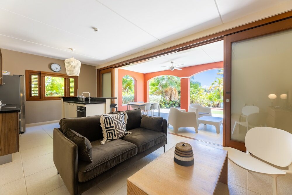 Фото La Maya Beach Spanish Water Luxury Apartment