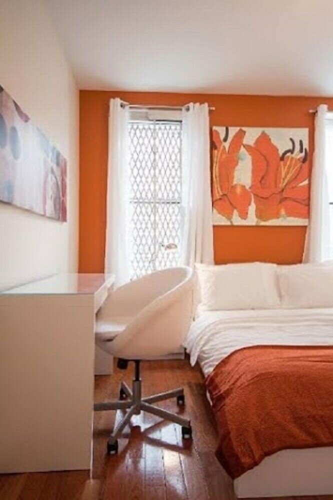 Фото Washington Heights Apartments