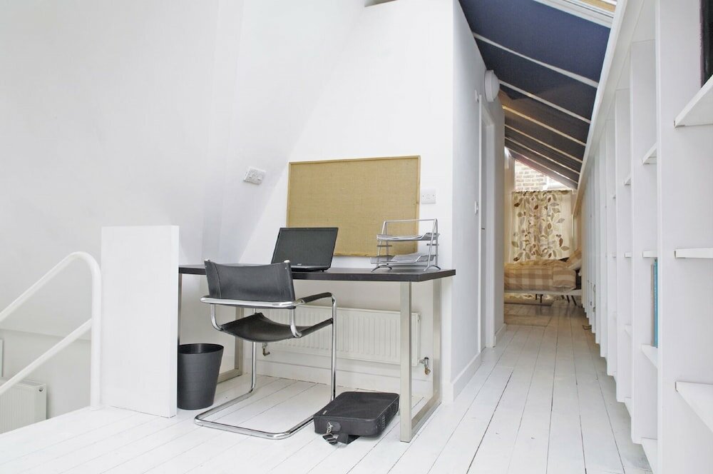 Фото The London Agent Camden Photo Library