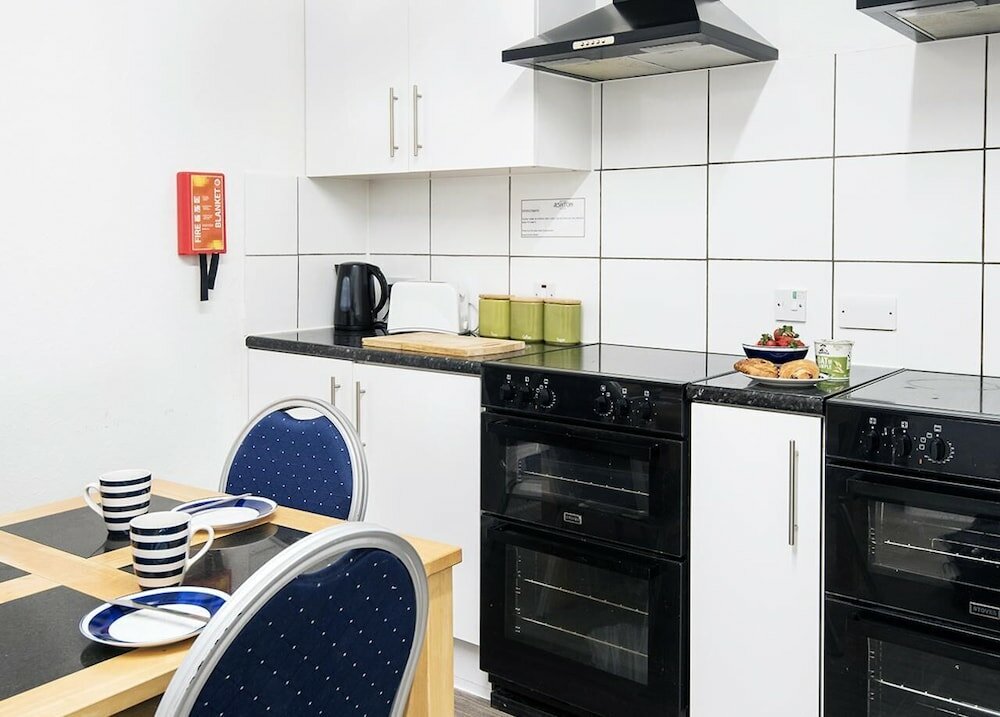 Фото Royal Ashton Hotel