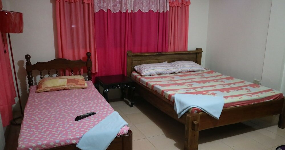 Фото Hundred Isles' Room Rentals and Transient House