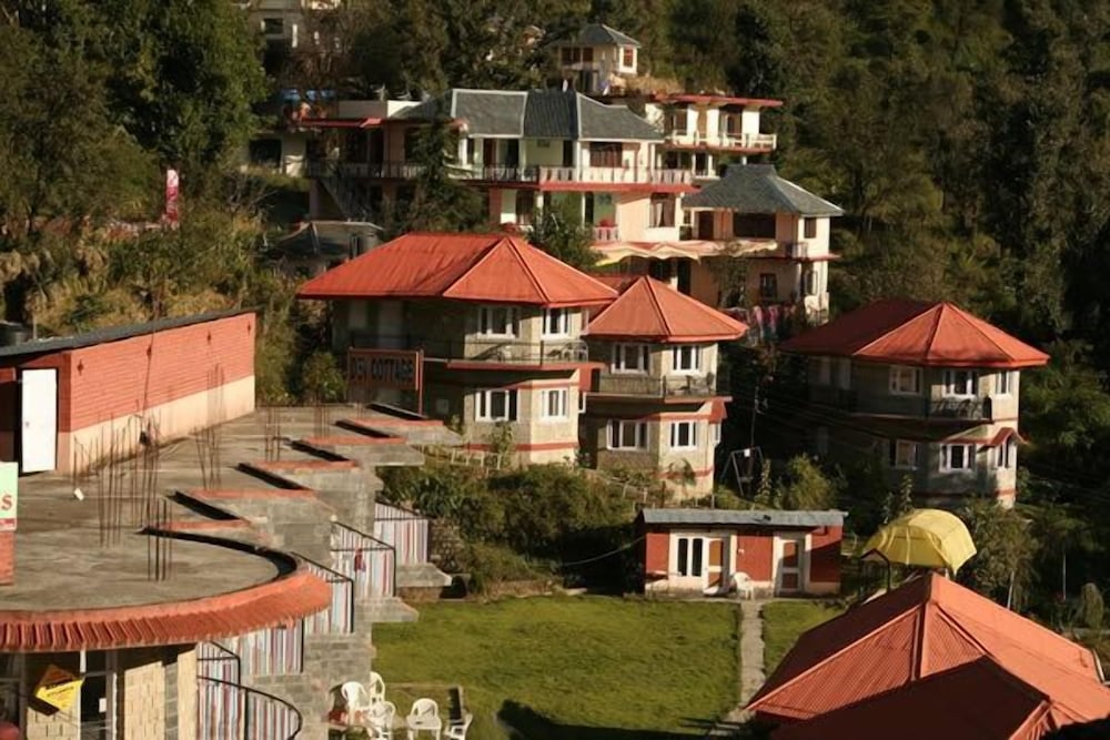 Фото Hotel Dev Cottage