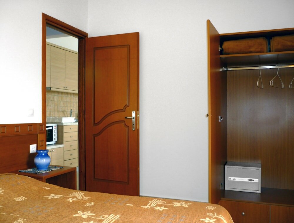 Фото Nereides Apartments