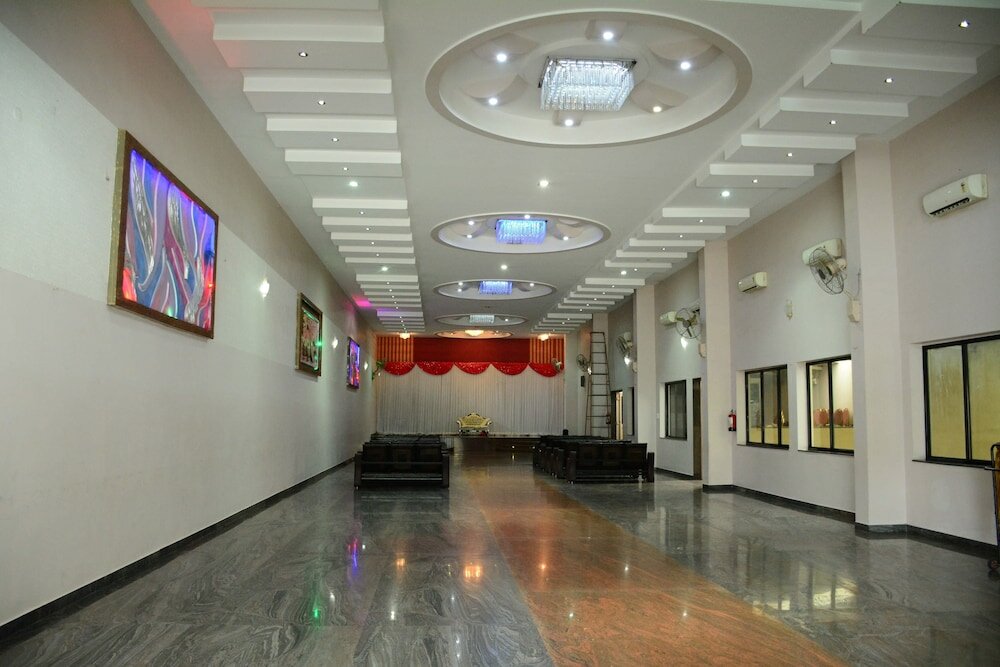 Фото Hotel Orient Palace