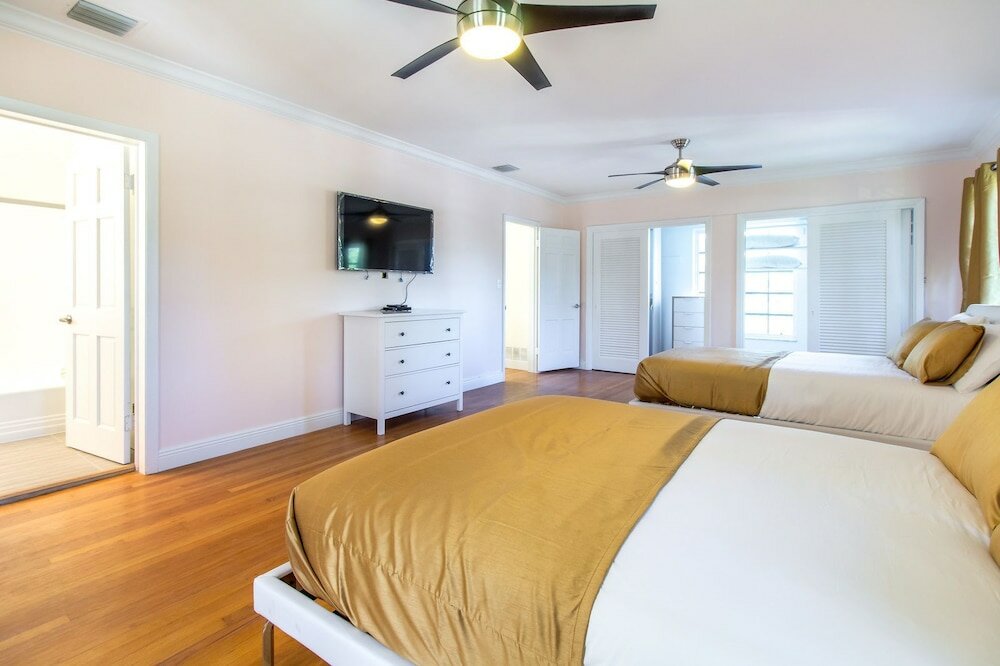 Фото Chateau Hollywood