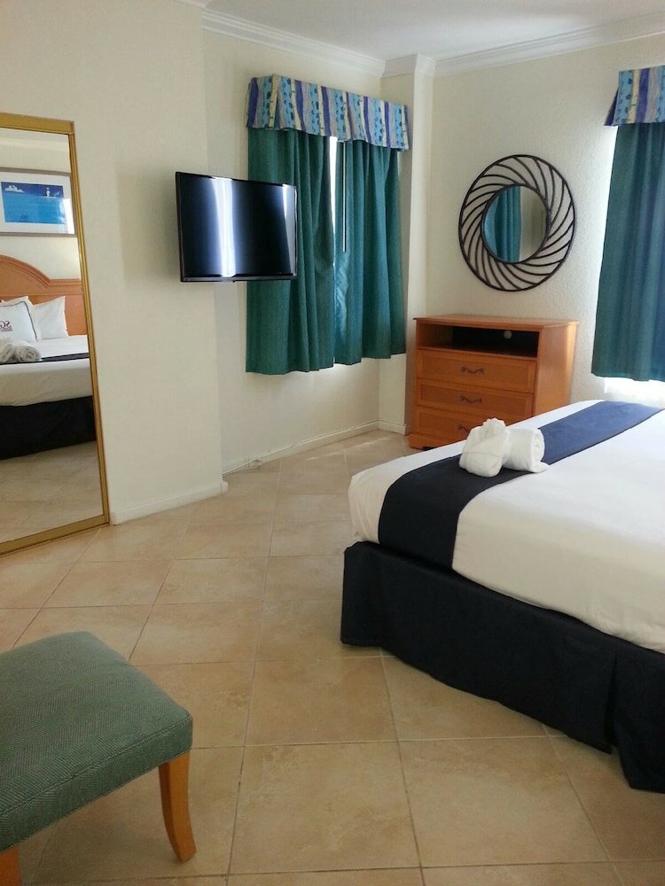 Фото Hollywood Beach Resort -two Bedrooms Sleeps 6