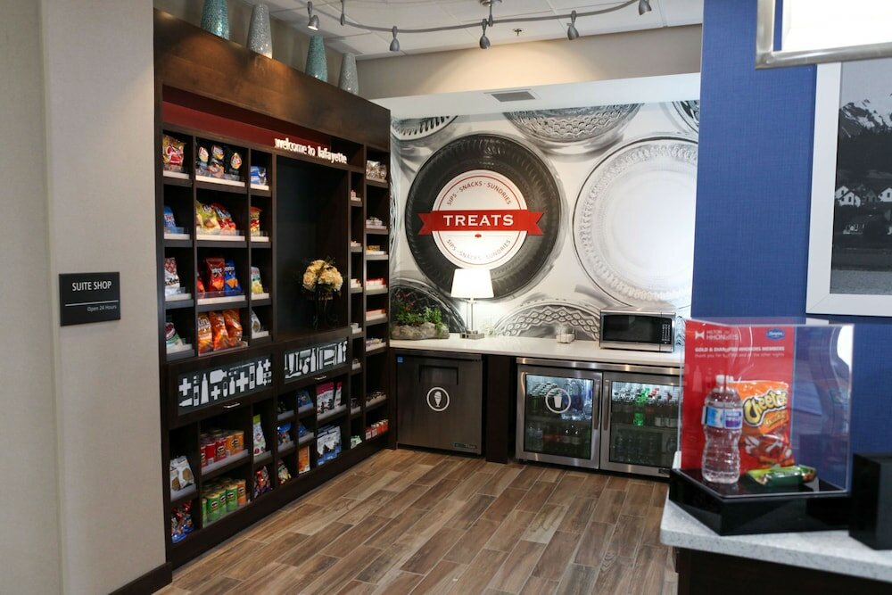 Фото Hampton Inn & Suites Lafayette Medical Center, Co