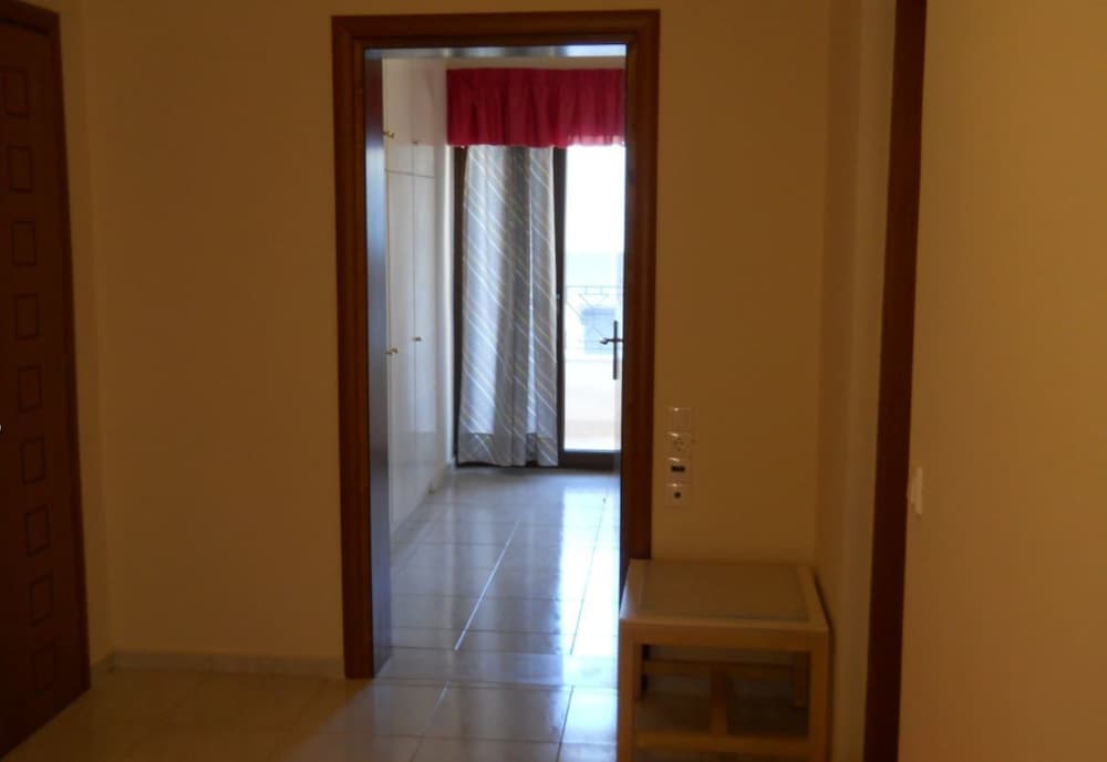 Фото Niriedes Dionyssos Village