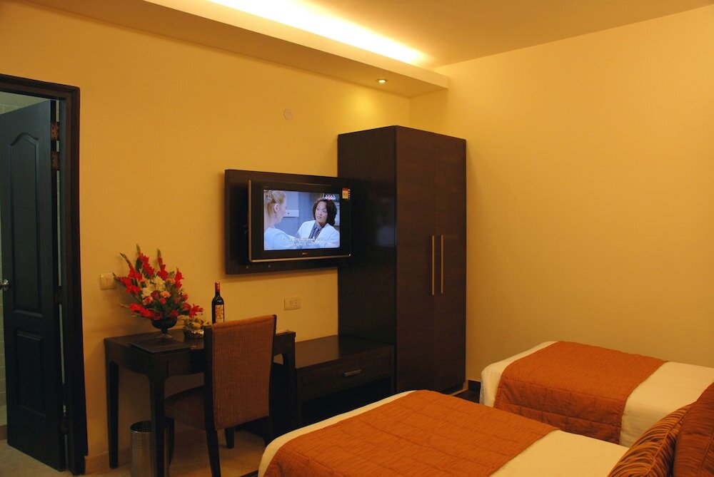 Фото Jht Hotel