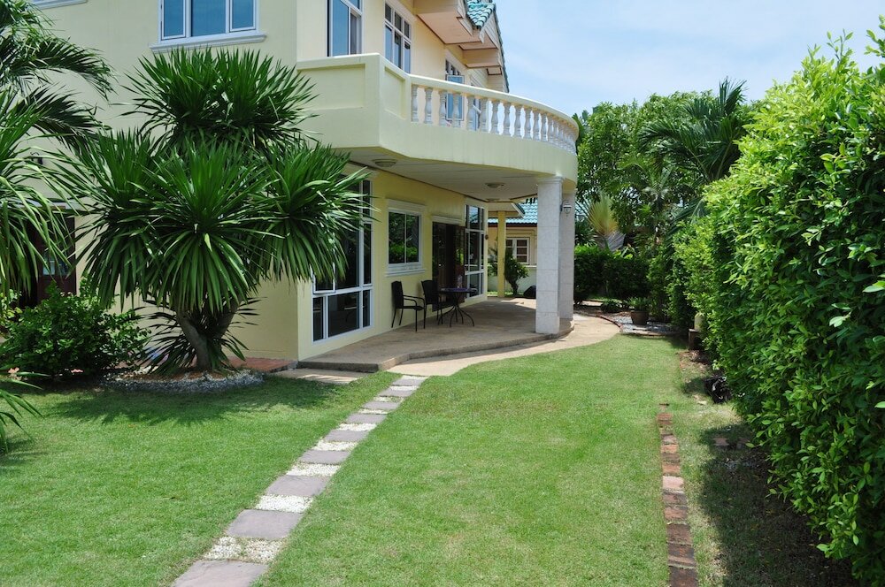 Фото Tropical Hill by Melody Hua-Hin