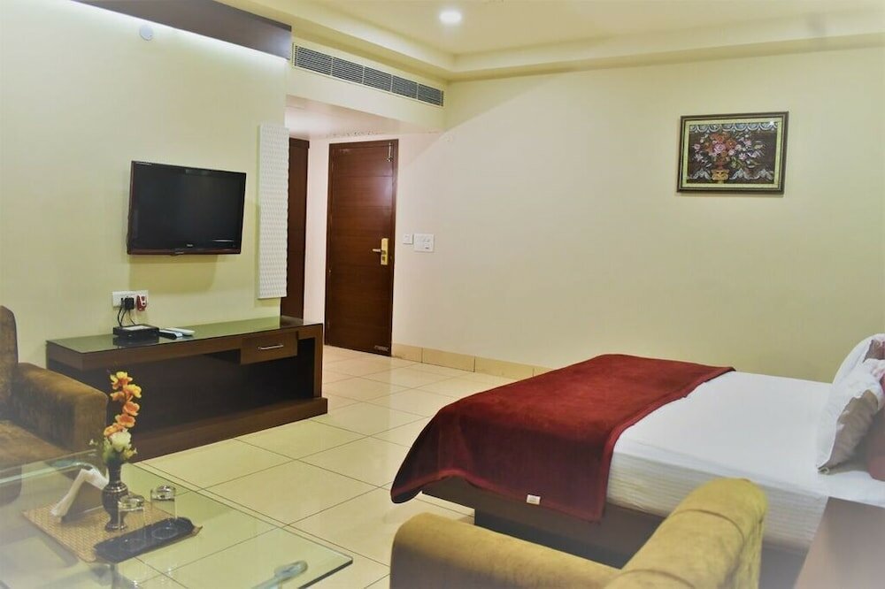 Фото Hotel Ashish Continental