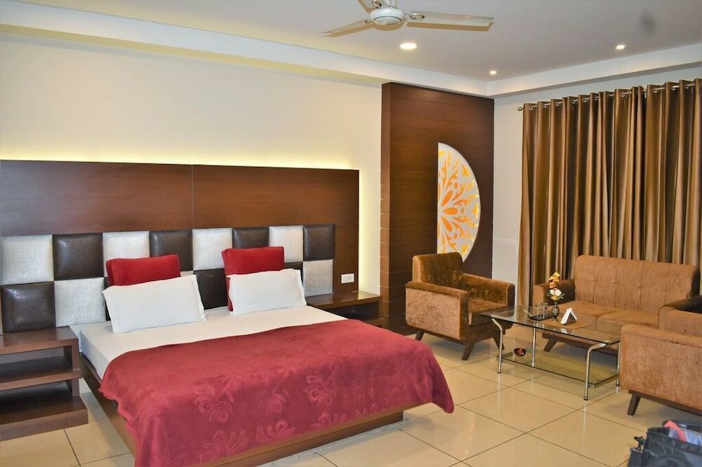 Фото Hotel Ashish Continental
