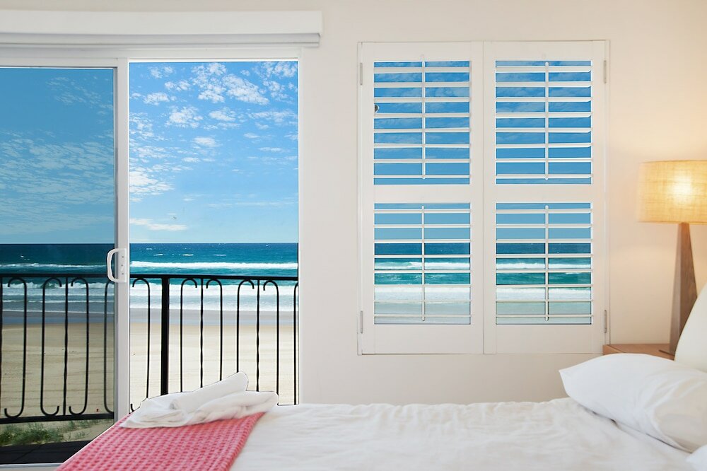 Фото Beachfront Palm Beach Townhouse