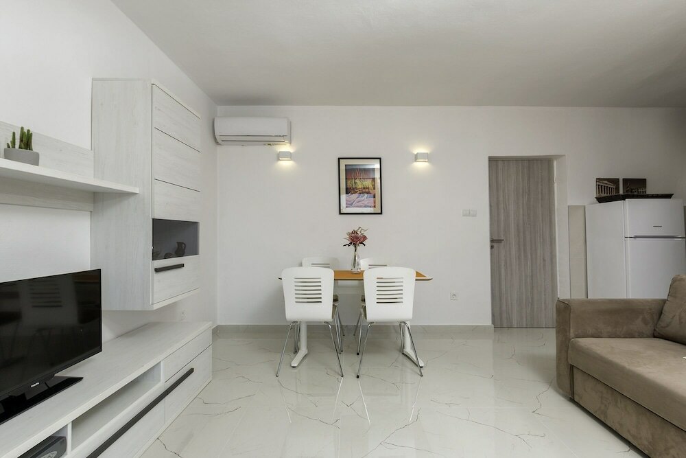 Фото Apartments Maria 821