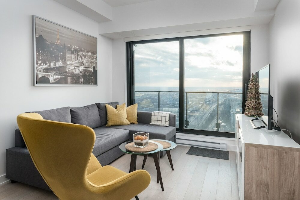 Фото Luxury home in downtown Montreal