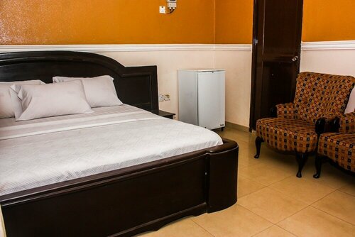 Гостиница Oakland Suites в Лагосе