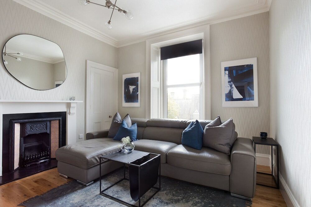 Фото Suite Apartments Aberdeen City