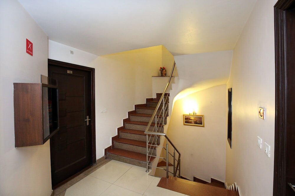 Фото Oyo Flagship 113 Golden Temple Road