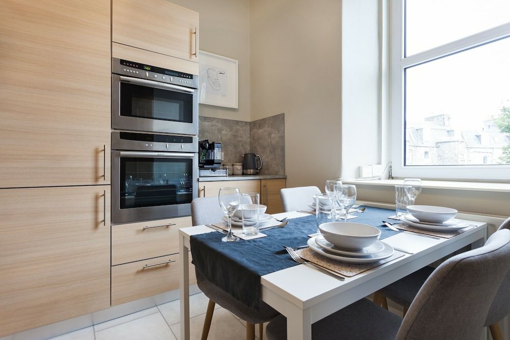 Фото Suite Apartments Aberdeen City