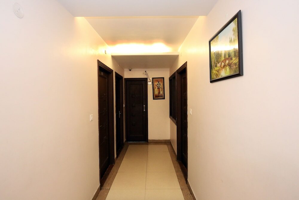 Фото Oyo Flagship 113 Golden Temple Road