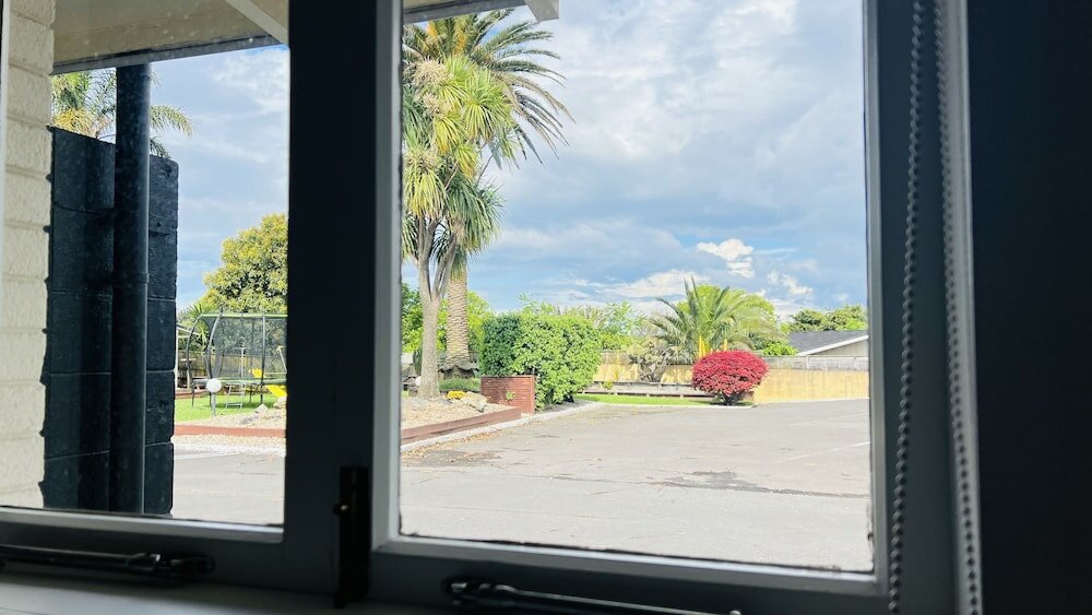 Фото 18th Avenue Thermal Motel