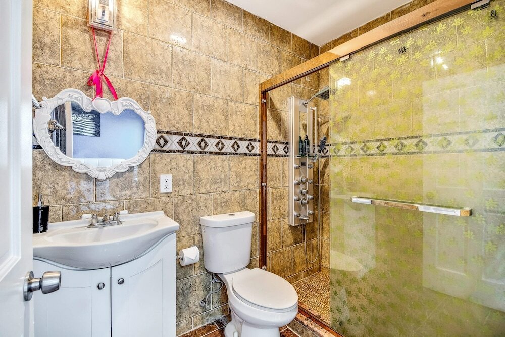 Фото The Penthouse in the Heart of the City With Patio/rooftop