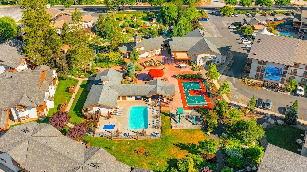 Фото Dasha's Snowboard Track - Icicle Village