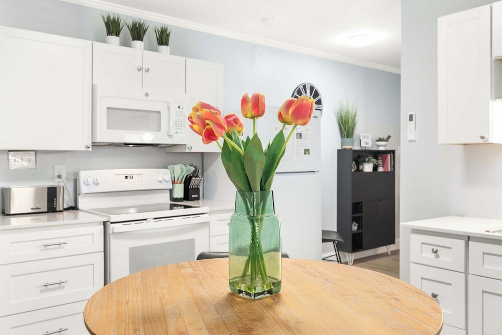 Фото Ebb and Flow Apartment House