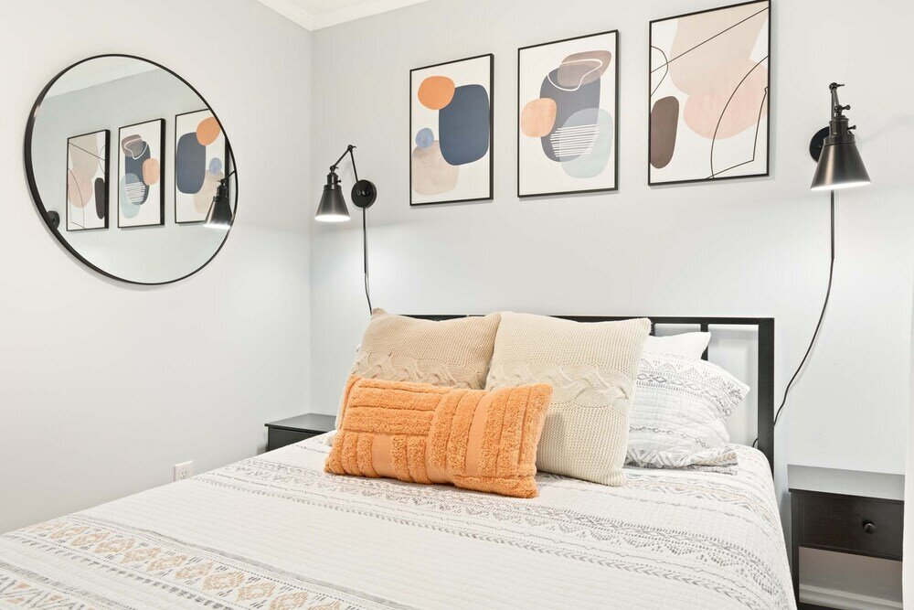 Фото Ebb and Flow Apartment House