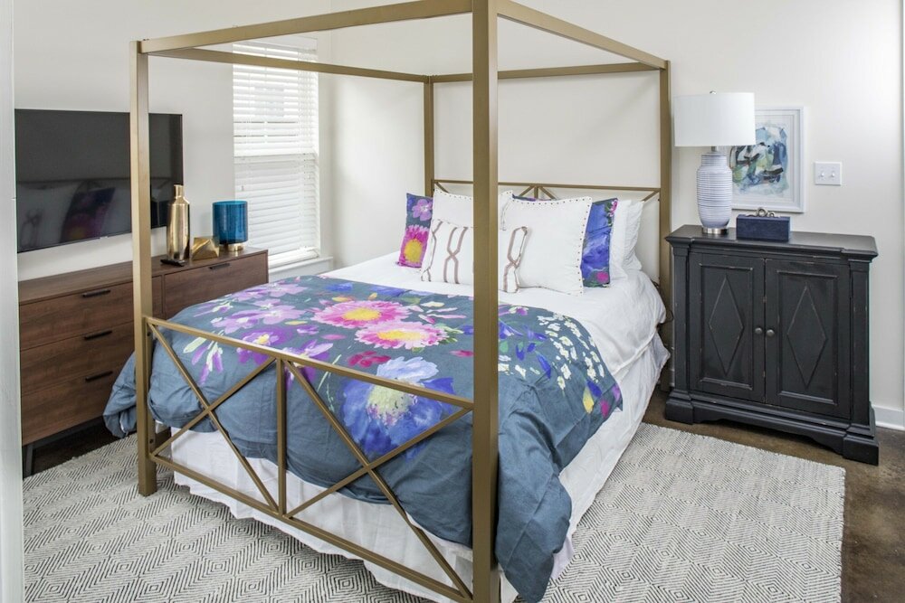 Фото The Louis Hotel