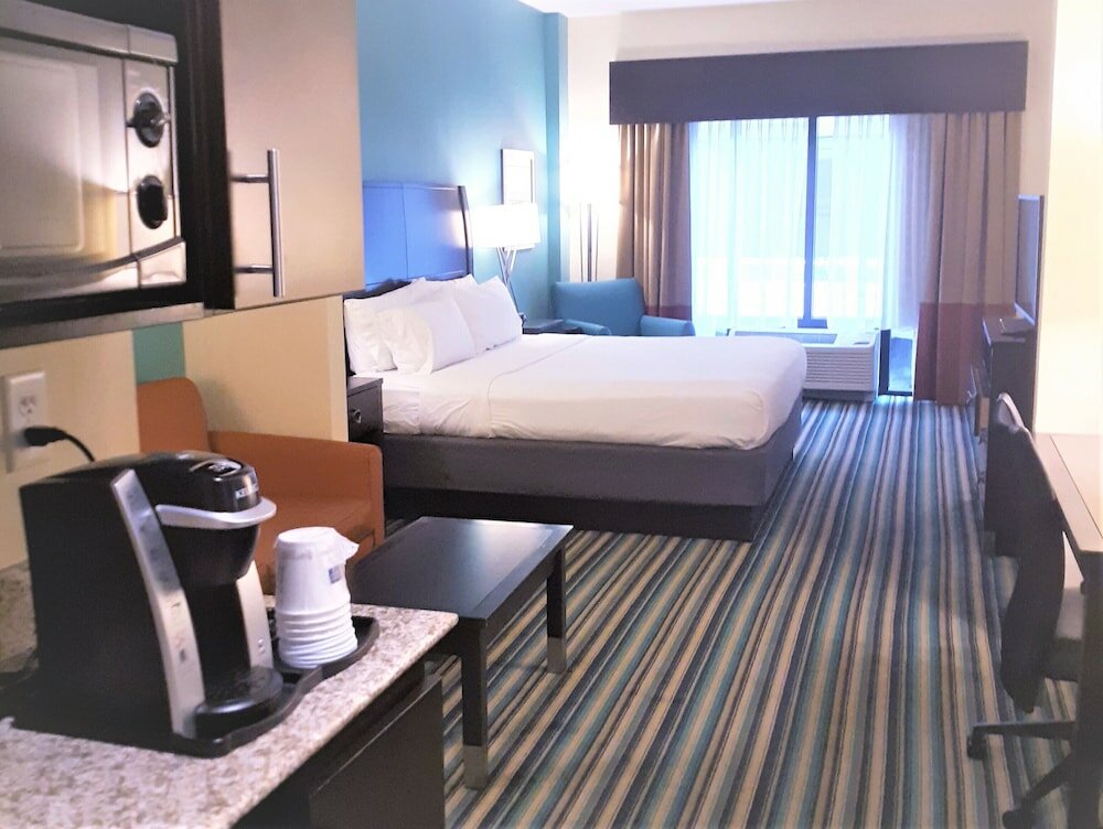 Фото Holiday Inn Express & Suites Orlando East - Ucf Area, an Ihg Hotel