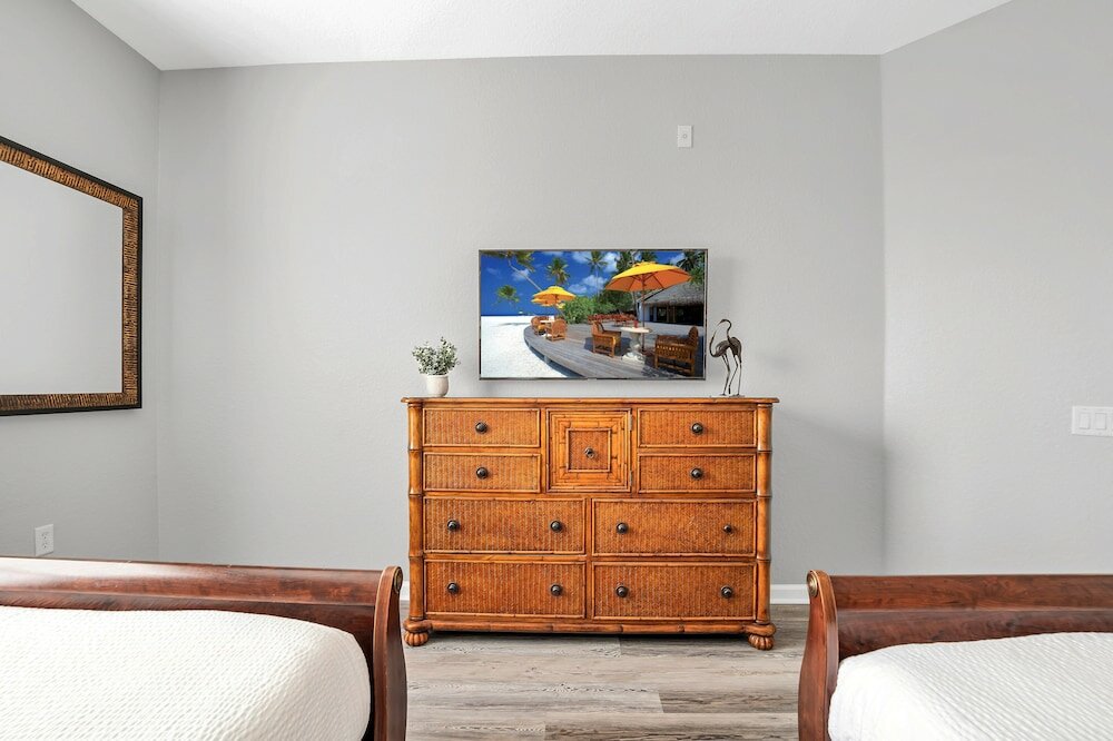 Фото 4816 Cayview Ave № 306