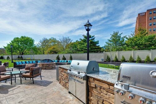 Гостиница Courtyard by Marriott Long Island Islip/Courthouse Complex в Ислипе