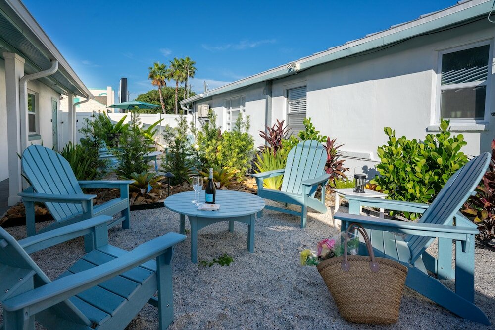 Фото The Bungalows